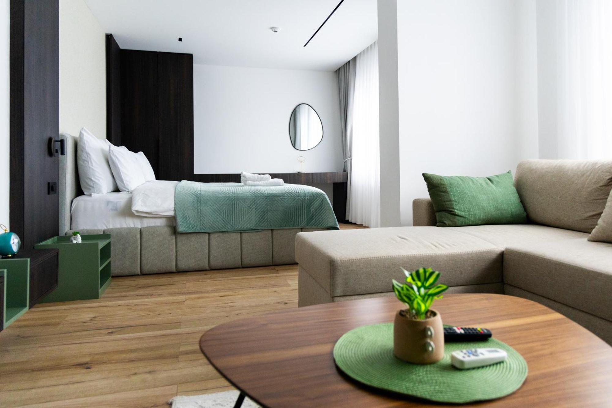 Erika'S Apartments Pristina Esterno foto
